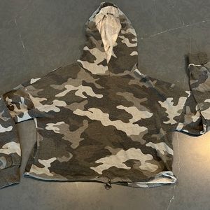 Aero cropped camouflage hoodie